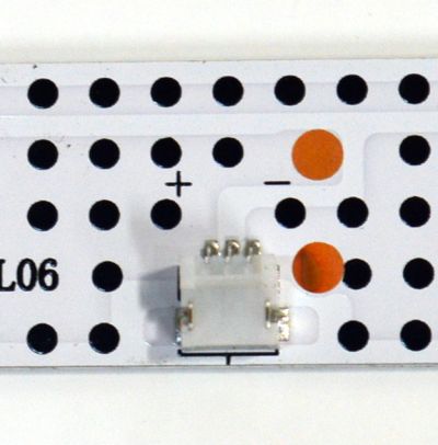 LED ORIGINAL PARA TV HISENSE 1 PIEZA / NUMERO DE PARTE JL.D400B1330-003AS-M / JL.D400B1330-003AS-M_V03 / JHD400K1F01-T0L+2024102201 / D250115 / PANEL JHD400K1F01-T0L / DISPLAY V400HJB-P03 / MODELO 40A4NV - Imagen 3