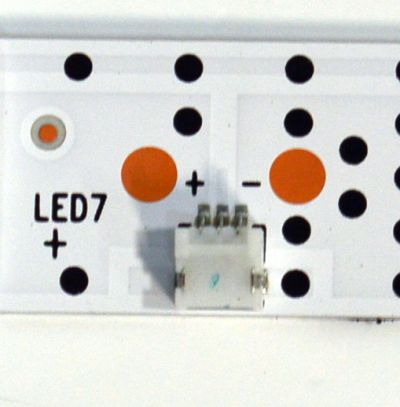 LED ORIGINAL PARA TV HISENSE 1 PIEZA / NUMERO DE PARTE HXLB24179 / JHD425K1F71-T0L2/2024091201/LL-HXLB24179 / 250722L5 / 0536 B1 3HUC / 1409286S00 / PANEL JHD425K1F71-T0L2\ROH / DISPLAY HV430FHB-F94 / MODELO 43A4NV / 43A4NV 43A40QUV - Imagen 4