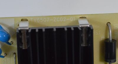 FUENTE DE PODER PARA TV ONN ORIGINAL / NUMERO DE PARTE 514C6507M08 / TV6507-ZC02-01 / E021M716-B1 / M08/5806-01305 / 20231210 / 2010127429 / DISPLAY JE695R3HD2L / MODELO 100012588 70" - Imagen 4