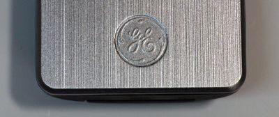 CONTROL REMOTO ORIGINAL GE PARA OPERAR HASTA 4 DISPOSITIVOS DIFERENTES COMO TELEVISORES / REPRODUCTORES DE BLU-RAY/DVD / RECEPTORES DE CABLE/SATELITE / BARRAS DE SONIDO / COMPATIBLE CON VARIAS MARCAS / NUMERO DE PARTE 33709 / 33709 CL5 - Imagen 4