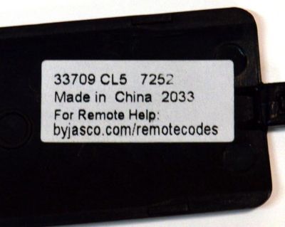 CONTROL REMOTO ORIGINAL GE PARA OPERAR HASTA 4 DISPOSITIVOS DIFERENTES COMO TELEVISORES / REPRODUCTORES DE BLU-RAY/DVD / RECEPTORES DE CABLE/SATELITE / BARRAS DE SONIDO / COMPATIBLE CON VARIAS MARCAS / NUMERO DE PARTE 33709 / 33709 CL5 - Imagen 3