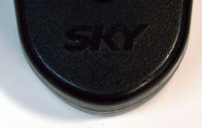 CONTROL REMOTO PARA LOS DECODIFICADORES DE SKY/VeTV / NUMERO DE PARTE MX348A / C5312-R / RC02M-0 / RC10M / HME-2SK / HME-3SKHD / RM-3SK / CE-SXY - Imagen 2