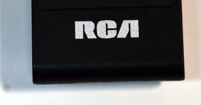 CONTROL REMOTO ORIGINAL RCA PARA CONTROLAR MULTIPLES DISPOSITIVOS COMO TELEVISORES / REPRODUCTORES DVD / VCR / RECEPTOR DE SATELITE / DECODIFICADOR DE CABLE / NUMERO DE PARTE YS-514-2 / YS-51A-2 / 21FSS244REM / MODELO RCR504BE / RCR504BZ - Imagen 3