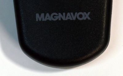 CONTROL REMOTO UNIVERSAL MAGNAVOX PARA TV. VCR. CATV. AUX. /  CONTROLAR HASTA 4 TIPOS DIFERENTES DE DISPOSITIVOS INCLUYENDO TELEVISORES  / RECEPTORES DE SATELITE / NUMERO DE PARTE MC345 / ZL-7012 - Imagen 3