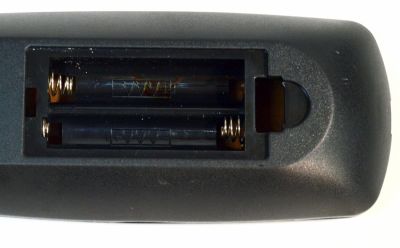 CONTROL REMOTO UNIVERSAL MAGNAVOX PARA TV. VCR. CATV. AUX. /  CONTROLAR HASTA 4 TIPOS DIFERENTES DE DISPOSITIVOS INCLUYENDO TELEVISORES  / RECEPTORES DE SATELITE / NUMERO DE PARTE MC345 / ZL-7012 - Imagen 2