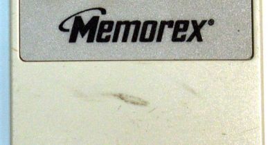 CONTROL REMOTO ORIGINAL MEMOREX PARA REPRODUCTOR DVD / CUENTA CON FUNCIONES BASICAS DE TV / NUMERO DE PARTE VC532237 / 0094013916M / 076R0JT010 / RCNN83 / RM-242 / SE-R0213 / MODELO MVD2015 / MVD2016 / MVD2047 / MVD2037 / MVD2022 / MVD2020 / MVD2042 - Imagen 4
