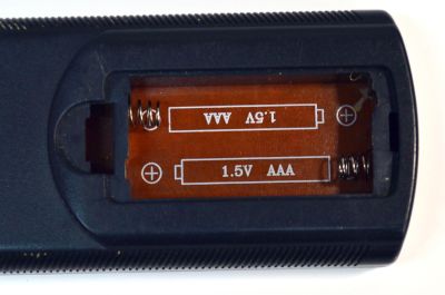 CONTROL REMOTO ORIGINAL PARA REPRODUCTOR DE DVD PORTATIL / NUMERO DE PARTE EL0-01 / ELO-01 / COOAU / DR.Q /QXA224C/ SC-259 / KR-50/CU-901/CU-101/CU-121 / DP12202 / B0IFUN / CFN-161 /IEGEEK /IK-902/ YD075 / YD105A / COMPATIBLE CON VARIAS MARCAS Y MODELOS - Imagen 2