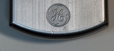 CONTROL REMOTO ORIGINAL GE /NUMERO DE PARTE SRC-4516 /33712 6177 CL5 / 33712 6177 CL6/6177 33712-CL4 /PUEDE CONTROLAR HASTA 6 DISPOSITIVOS DE DIFERENTES MARCAS INCLUYENDO TELEVISORES/ REPRODUCTORES B-RAY/DVD /RECEPTORES DE CABLE Y AUDIO - Imagen 5