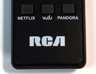 CONTROL REMOTO ORIGINAL PARA REPRODUCTORES MULTIMEDIA CON TRANSMISION WI-FI ESPECIFICOS DE RCA / COMPATIBLE CON VARIOS MODELOS DE TELEVISORES DE RCA / NUMERO DE PARTE XY-2002 / XY-2002-05-02 / HR43K / RNSMU5536REM / 6979-4981 / MODELO DSB776W / DSB772WE - Imagen 4