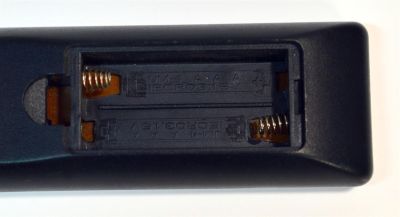 CONTROL REMOTO ORIGINAL PARA REPRODUCTORES MULTIMEDIA CON TRANSMISION WI-FI ESPECIFICOS DE RCA / COMPATIBLE CON VARIOS MODELOS DE TELEVISORES DE RCA / NUMERO DE PARTE XY-2002 / XY-2002-05-02 / HR43K / RNSMU5536REM / 6979-4981 / MODELO DSB776W / DSB772WE - Imagen 3