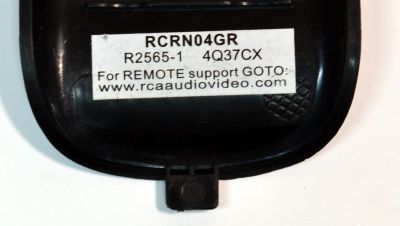CONTROL REMOTO ORIGINAL RCA PARA CONTROLAR HASTA 5 DISPOSITIVOS DIFERENTES COMO TV/DVD/BARRAS DE SONIDO/REPRODUCTORES DE STRAMING/CABLE/SATELITE /  NUMERO DE PARTE RCRN04GR / RCRN05BHZ / R256-1 / 4Q37CX / RC49K-T2-01 - Imagen 4