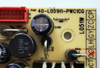 KIT DE TARJETAS PARA TV TCL / MAIN 30800-000143 / 40-RT51F1-MAA2HG / V8-R851T10-LF / FUENTE 08-L051WA1-PW200AA / 40-L051H1-PWC1CG / PANEL LVW320NDEL / MODELO 32S330 - Imagen 2